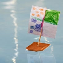Animation jeune public : atelier de fabrication de petits bateaux