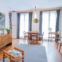 Visite guidée de l'appartement témoin Perret
