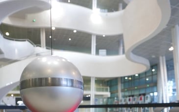 Visite guidée : présentation du pendule de Foucault