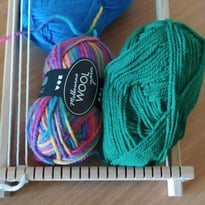 Atelier Les petites bidouilles de fils en famille, petit tisserand
