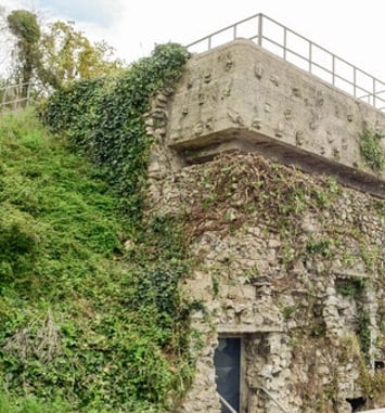 Visite guidée du poste de commandement de l'artillerie côtière de l'armée de terre allemande