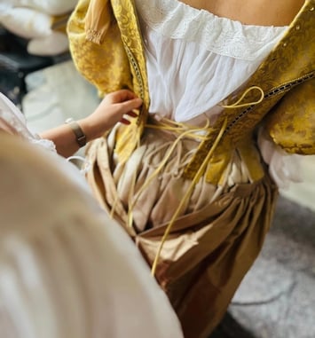 Démonstration : à la découverte du XVIIe siècle et du costume historique !
