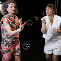Cahutes - Danse par la compagnie Sac de noeuds