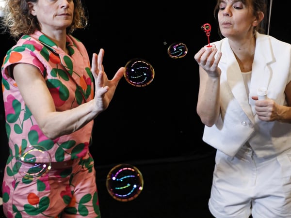 Cahutes - Danse par la compagnie Sac de noeuds