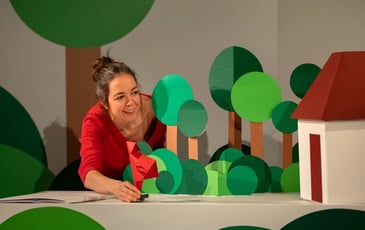 Petit POP’RON rouge - Théâtre de papier et pop-up par la compagnie Gingolph Gateau