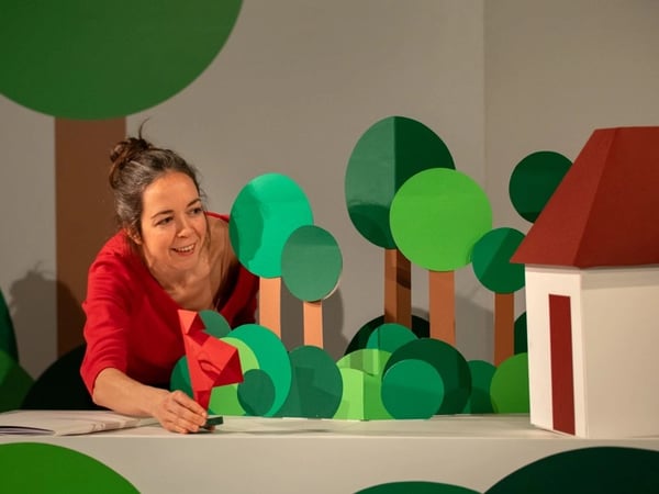 Petit POP’RON rouge - Théâtre de papier et pop-up par la compagnie Gingolph Gateau