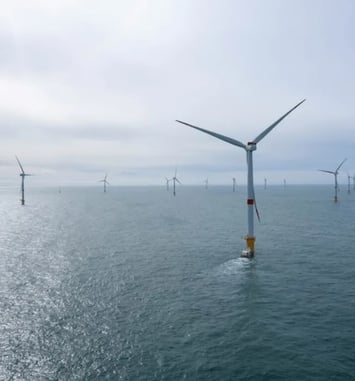 Visite en bateau du parc éolien en mer de Fécamp