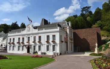 Visite guidée de la salle des mariages et de la bibliothèque patrimoniale