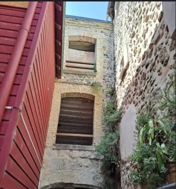 Visite guidée : rénover le patrimoine ancien et le rendre thermiquement efficient, défis et exemples pratiques