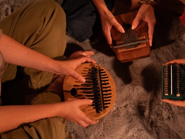 Au creux de l'oreille - Compagnie Pic & Colegram