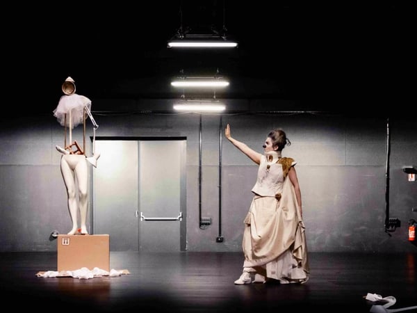 Théâtre : "Requiem pour une love doll"