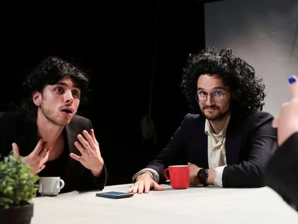 Théâtre "Oui?"