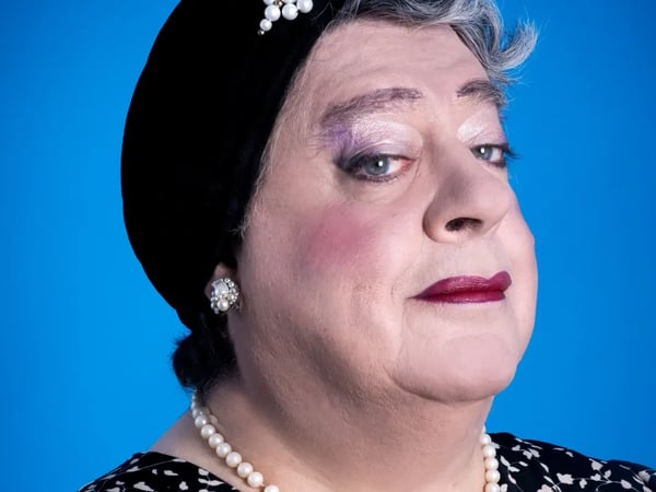 Carte blanche à Madame Raymonde